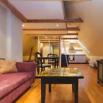 Cozy Apartment In Old Town